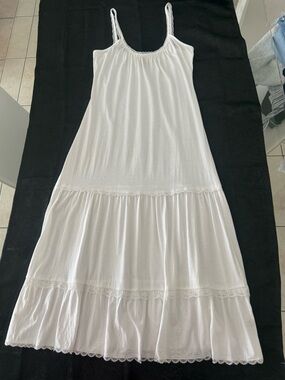 Sweetees Laced Trimmed White Peasant Dress ASize small
